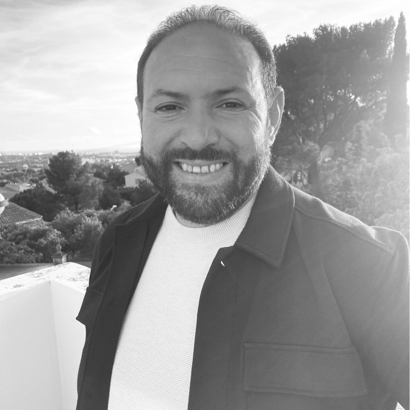 Samir Benjaddi : fondateur de Setharkk Growth, growth hacker et développeur freelance basé entre Marseille et Aix-en-Provence